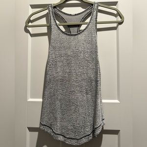 Lululemon Tank / Size 4